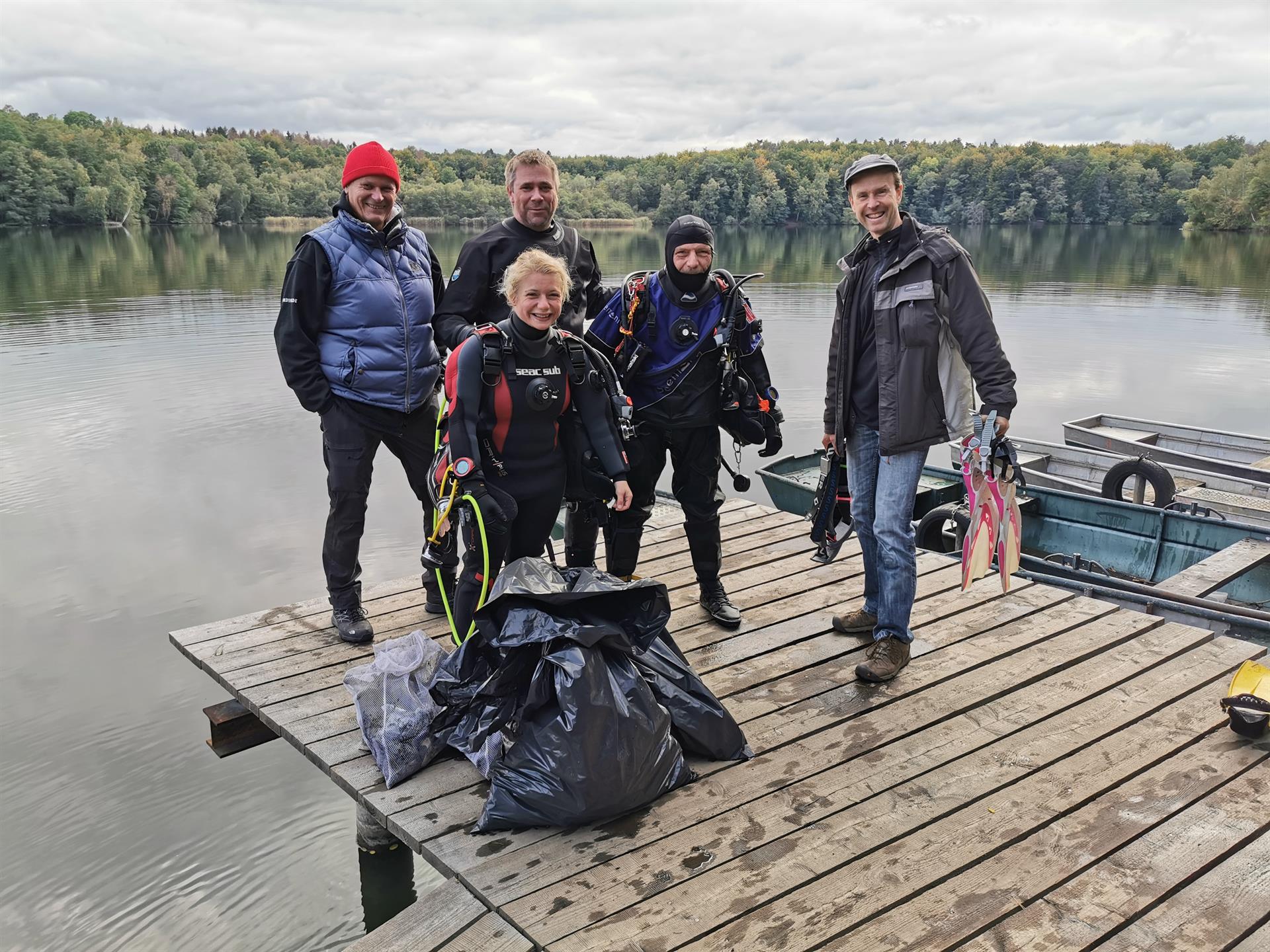 Taucher am See